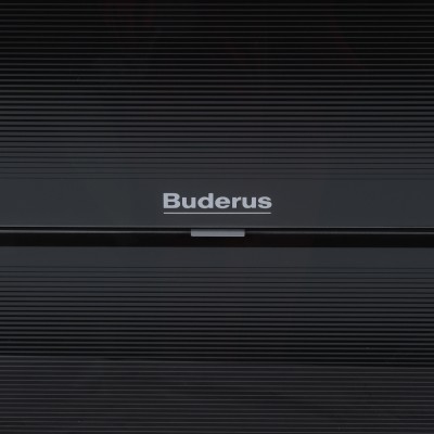 Газовый котел Buderus Logamax plus GB172-30 iK H черный